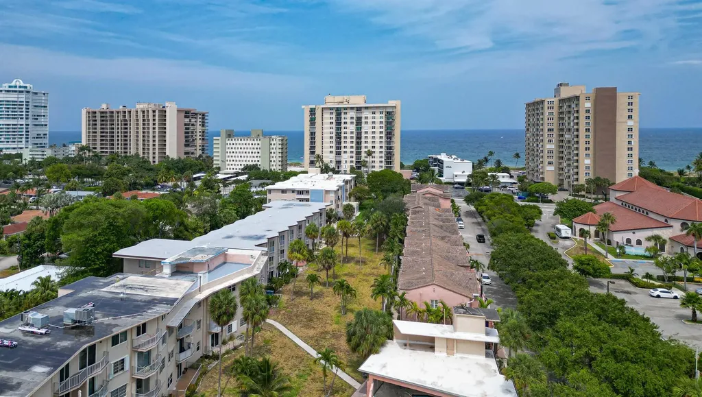 2005 Oceanwalk Terrace Pompano Beach FL 33062