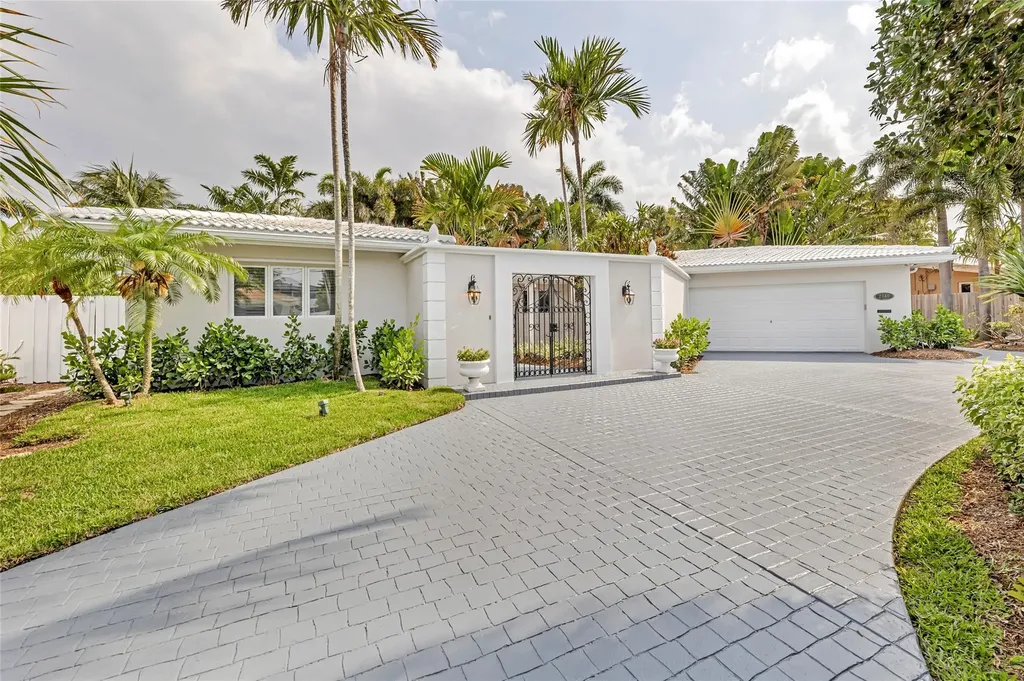 2840 NE 26th Court Fort Lauderdale FL 33306