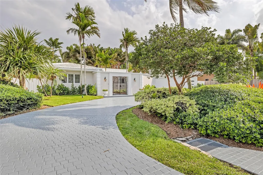 2840 NE 26th Court Fort Lauderdale FL 33306
