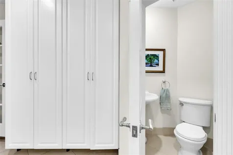 2840 NE 26th Court Fort Lauderdale FL 33306