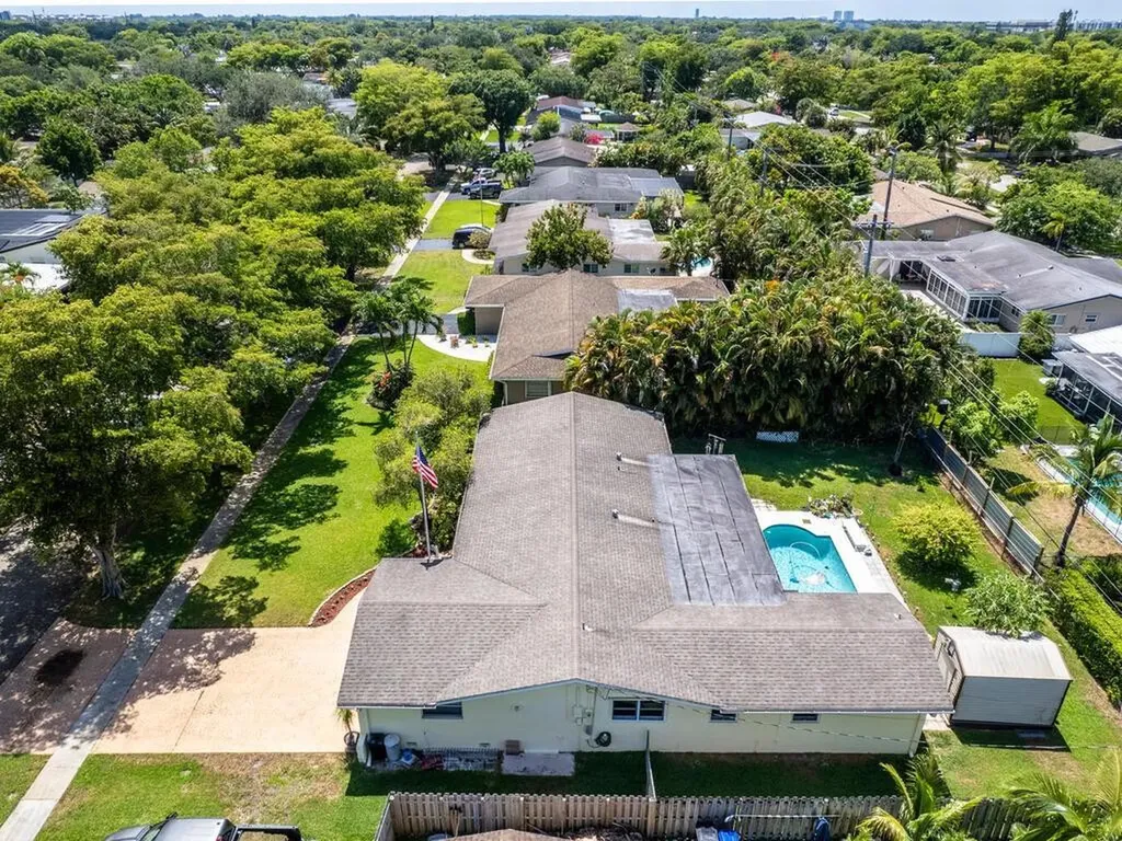 7121 NW 11th Court Plantation FL 33313