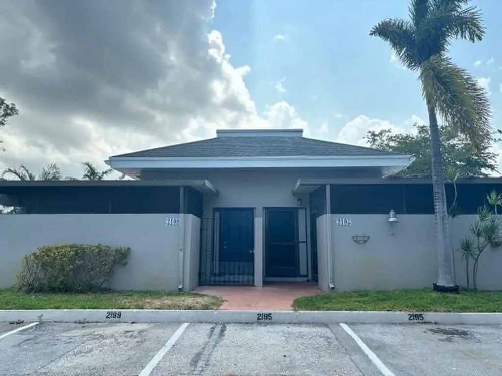 2195 SW 81st Avenue Davie FL 33324