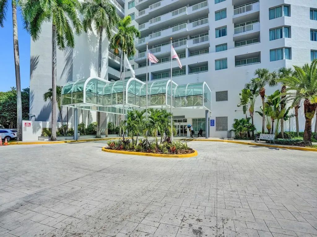2670 E Sunrise Boulevard Fort Lauderdale FL 33304