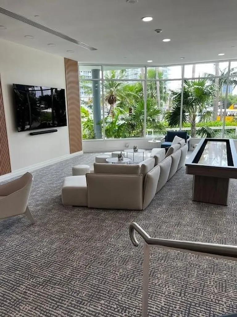 2670 E Sunrise Boulevard Fort Lauderdale FL 33304