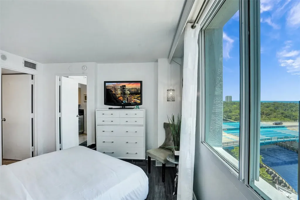 2670 E Sunrise Boulevard Fort Lauderdale FL 33304