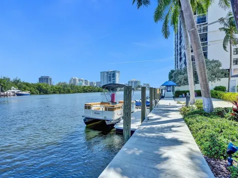 2670 E Sunrise Boulevard Fort Lauderdale FL 33304