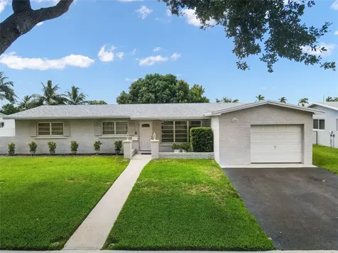 8480 NW 17th Court Pembroke Pines FL 33024