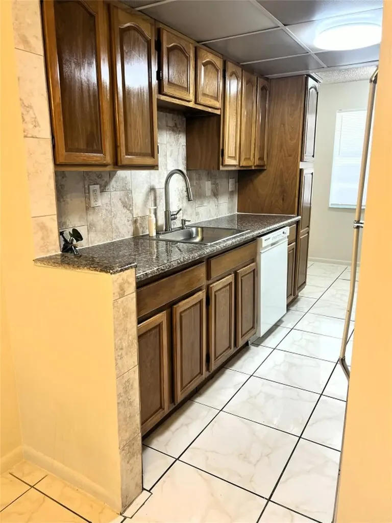 3070 NW 48th Terrace Lauderdale Lakes FL 33313