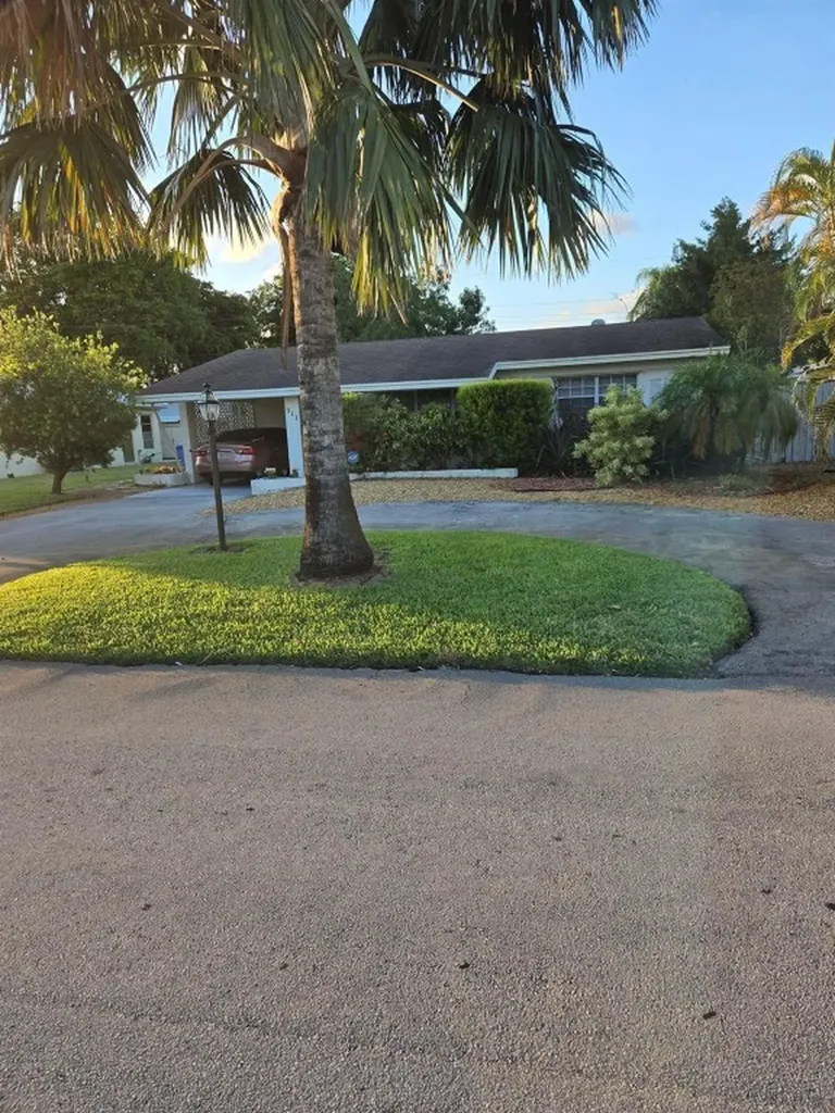 311 NE 42nd Street Oakland Park FL 33334