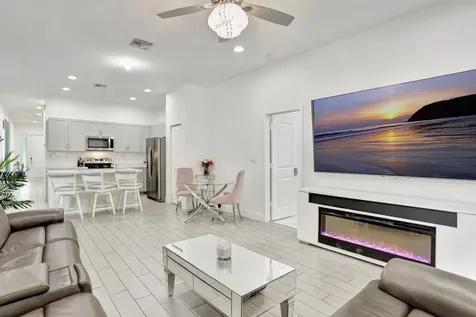 5017 NW 51st Terrace Tamarac FL 33319