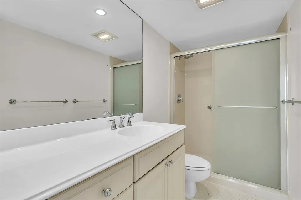 521 N Riverside Drive Pompano Beach FL 33062