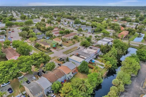 930 SW 74th Avenue North Lauderdale FL 33068