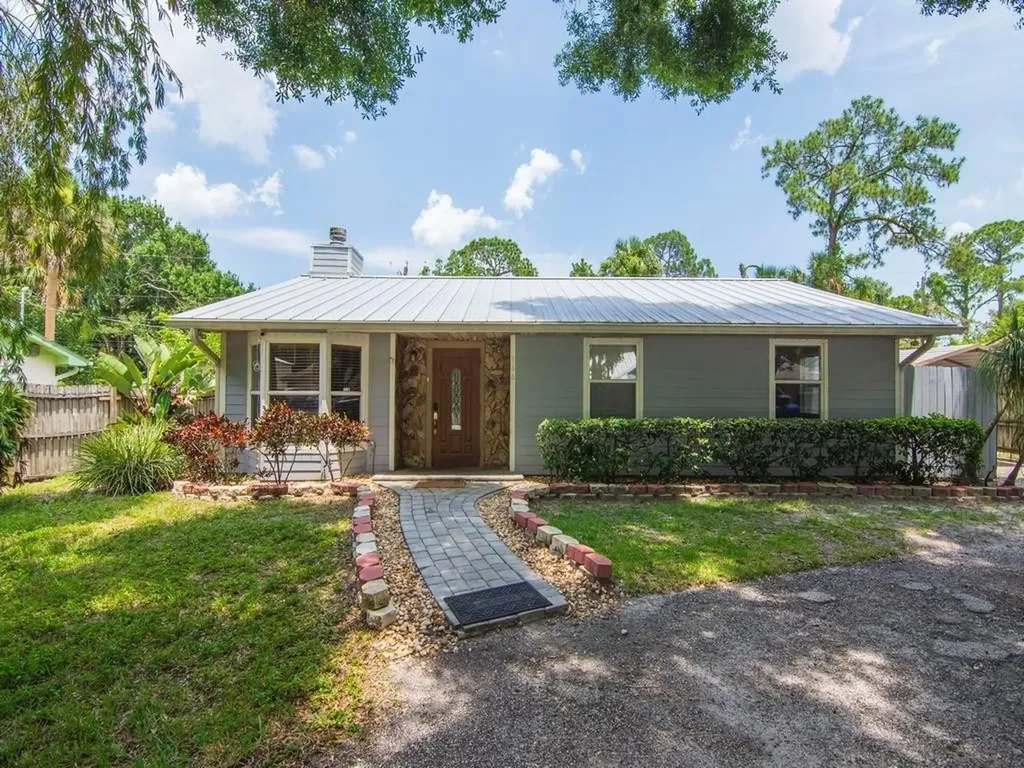 166 46th Avenue Vero Beach FL 32968