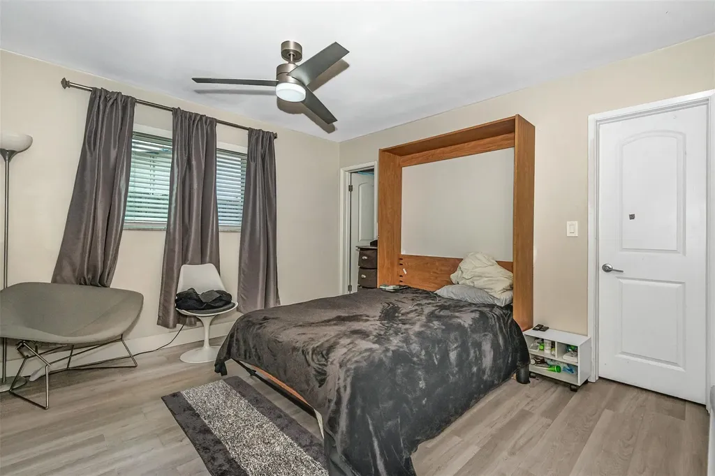 1425 NE 55th Street Fort Lauderdale FL 33334