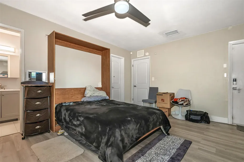 1425 NE 55th Street Fort Lauderdale FL 33334