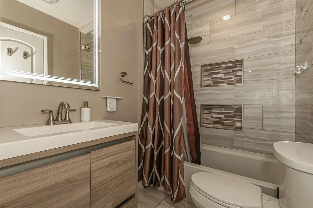 1425 NE 55th Street Fort Lauderdale FL 33334