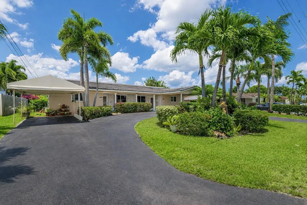 1425 NE 55th Street Fort Lauderdale FL 33334