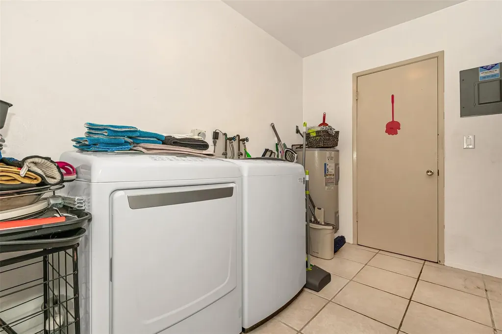 1425 NE 55th Street Fort Lauderdale FL 33334