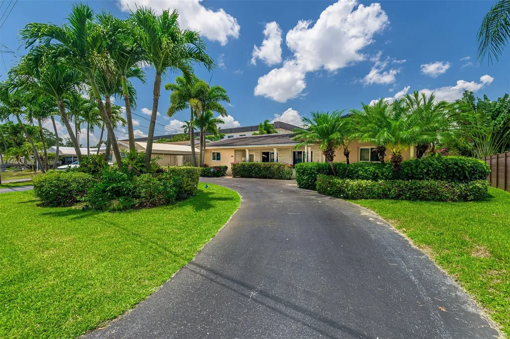 1425 NE 55th Street Fort Lauderdale FL 33334