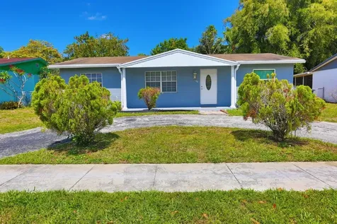 400 SW 77th Avenue North Lauderdale FL 33068