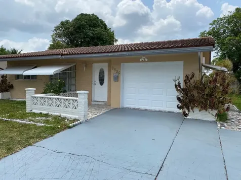 4952 NW 55th Court Tamarac FL 33319