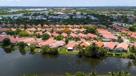 720 SW 113th Terrace Pembroke Pines FL 33025