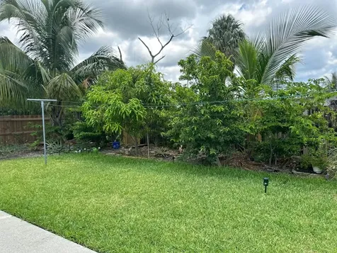 1618 W 26th Street Riviera Beach FL 33404