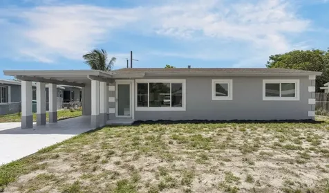1526 NE 1st Court Boynton Beach FL 33435