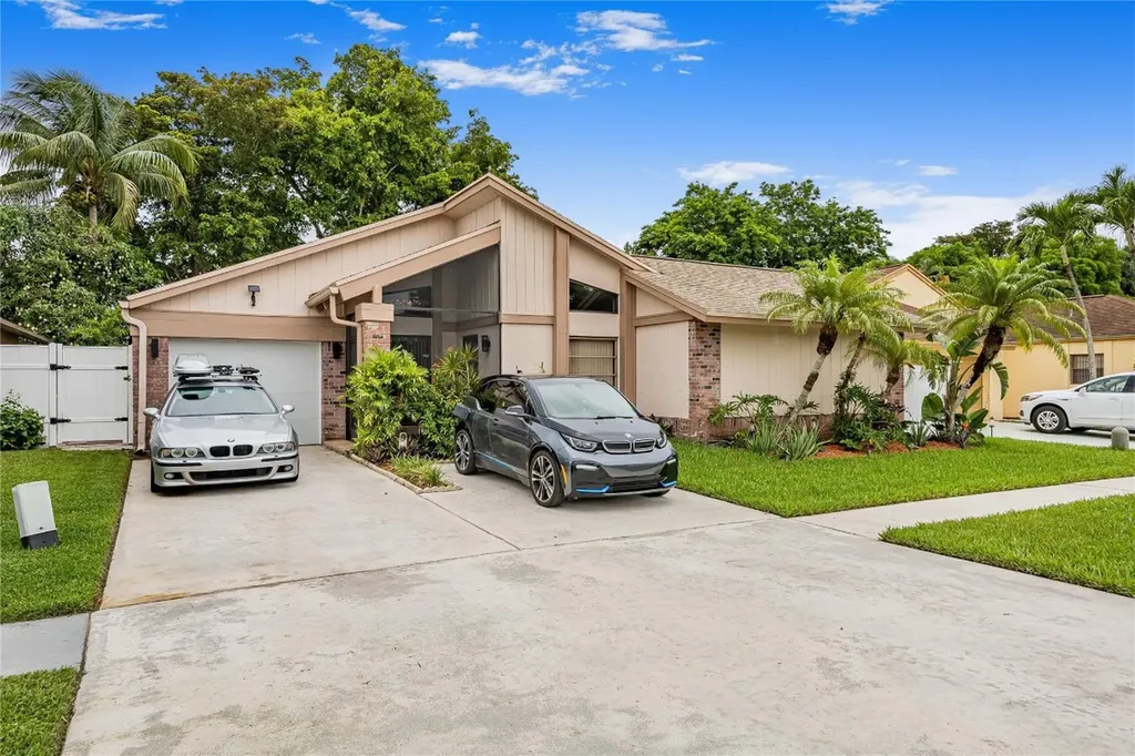 21248 Summertrace Circle Boca Raton FL 33428