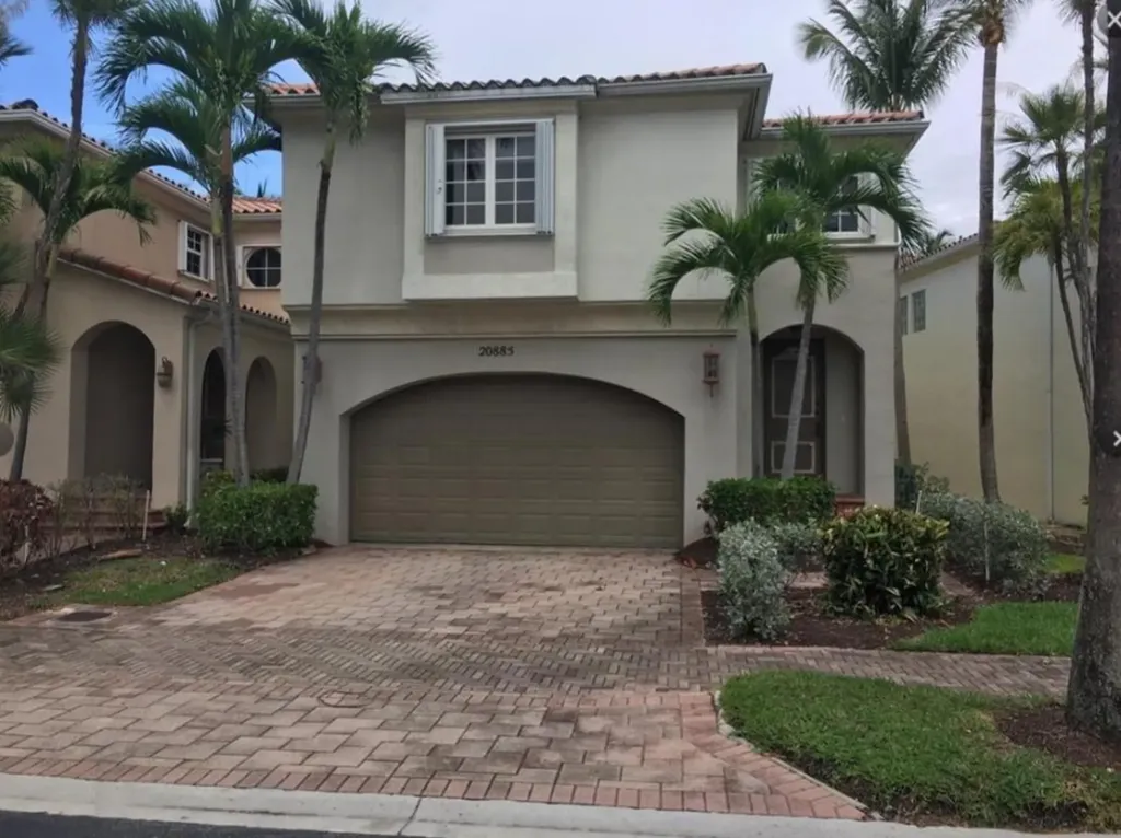 20885 NE 31st Place Miami FL 33180