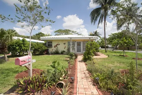1817 NE 2nd Street Pompano Beach FL 33060