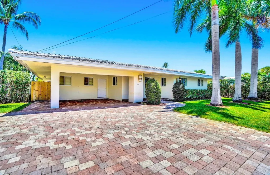 1611 NE 34th Street Oakland Park FL 33334