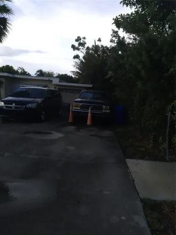 2642 Grant Street Hollywood FL 33020