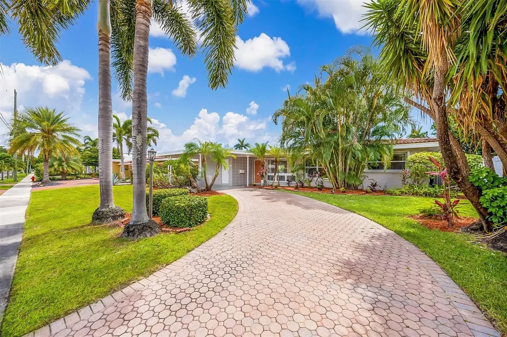 840 SE 3rd Terrace Pompano Beach FL 33060