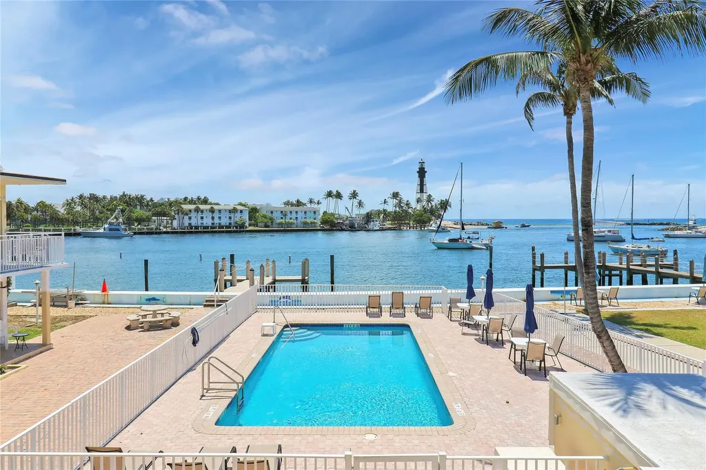 2508 Bay Drive Pompano Beach FL 33062