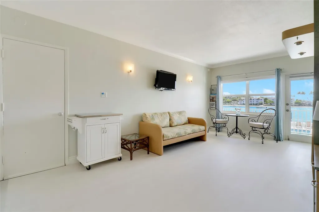 2508 Bay Drive Pompano Beach FL 33062