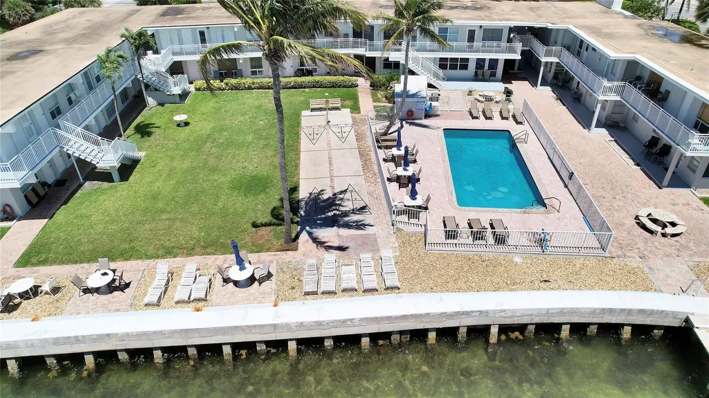 2508 Bay Drive Pompano Beach FL 33062