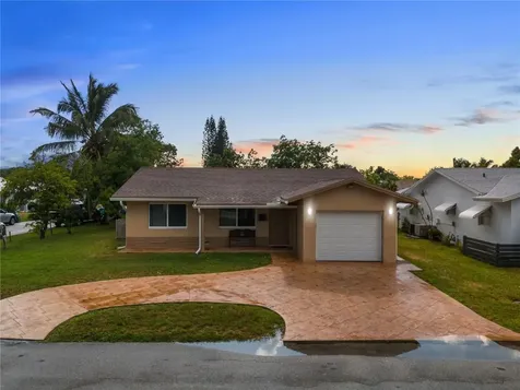 7609 NW 72nd Avenue Tamarac FL 33321