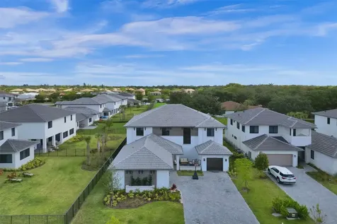 10395 SW 57th Court Cooper City FL 33328