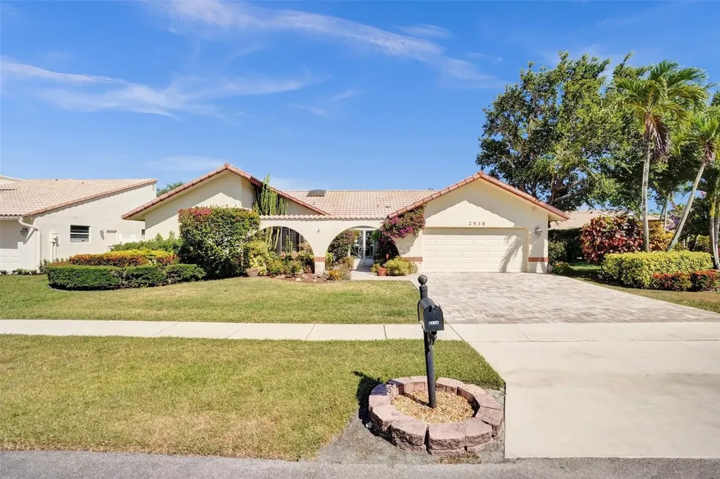 2538 SW 23rd Cranbrook Place Boynton Beach FL 33436