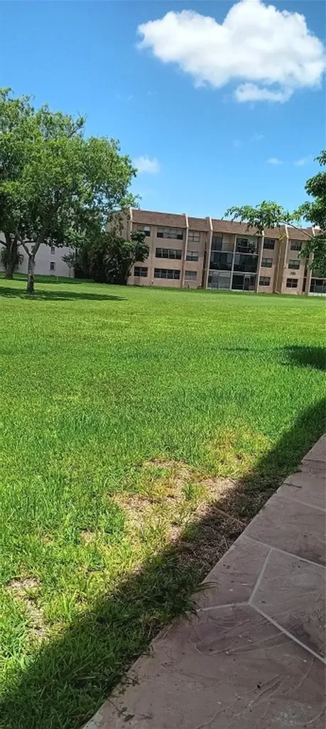 10145 Sunrise Lakes Boulevard Sunrise FL 33322