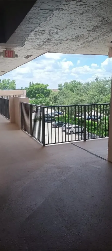 10145 Sunrise Lakes Boulevard Sunrise FL 33322