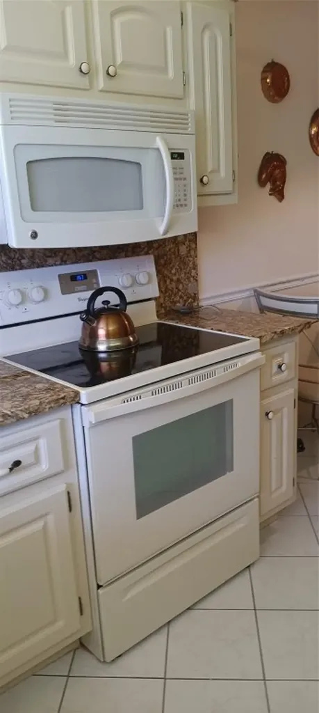 10145 Sunrise Lakes Boulevard Sunrise FL 33322