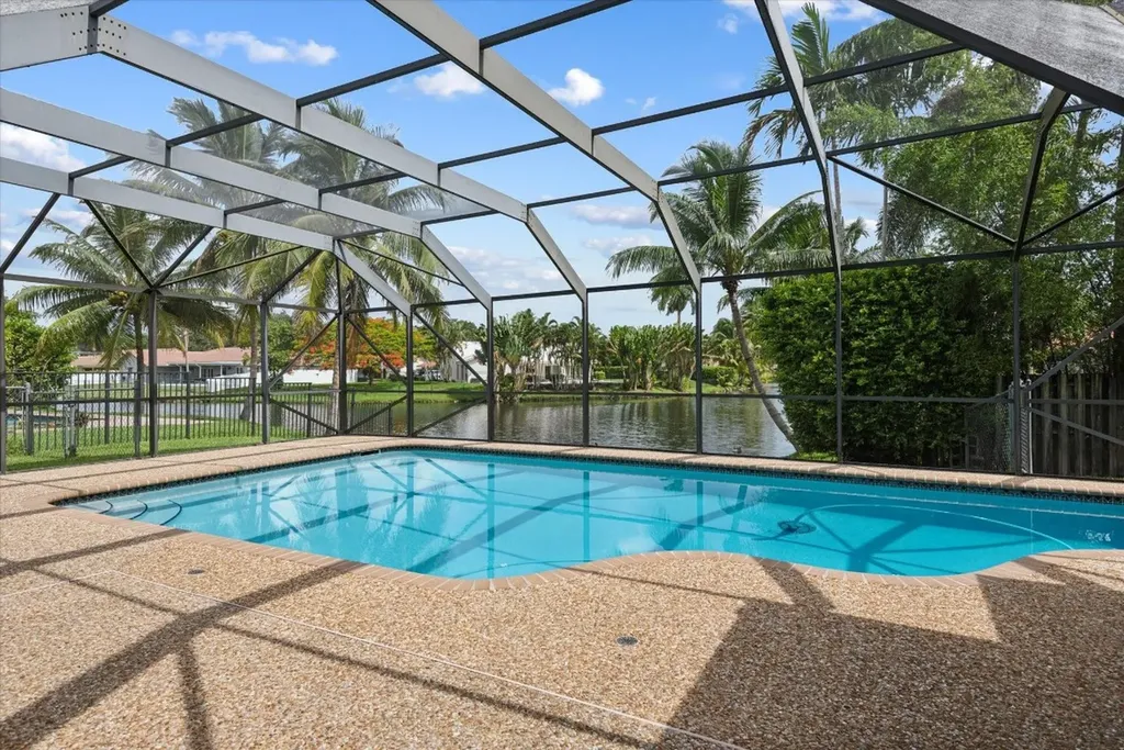 9711 NW 10th Street Plantation FL 33322