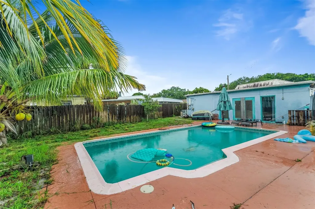 1408 S 10th Street Fort Pierce FL 34950