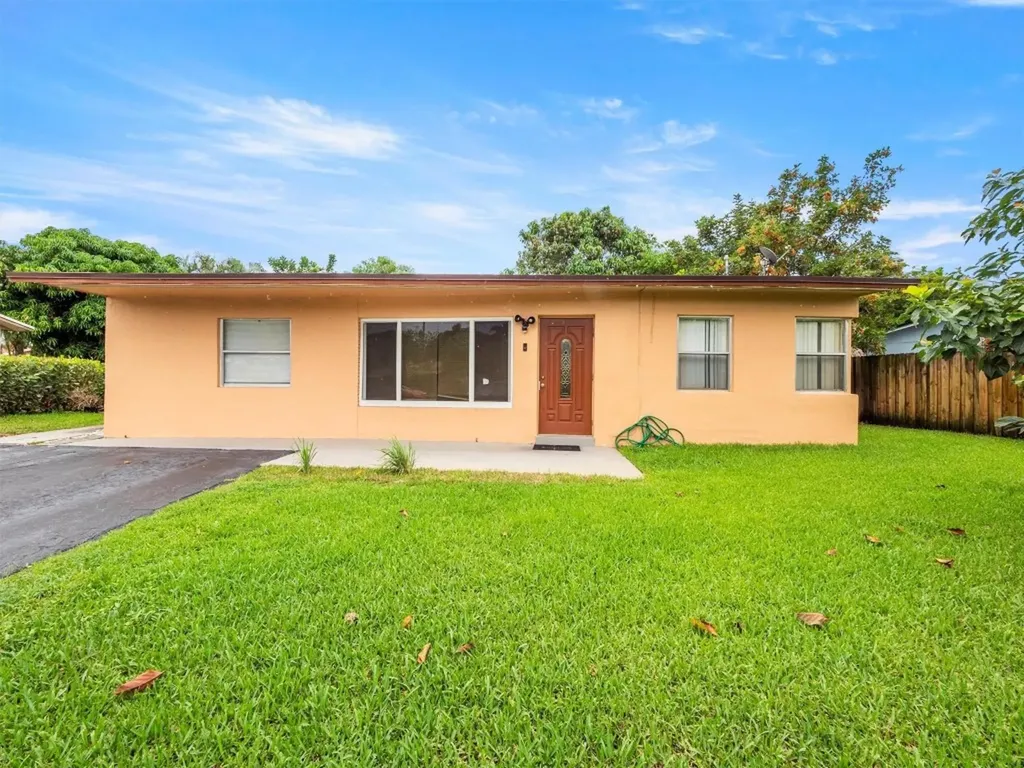2930 NE 9th Avenue Pompano Beach FL 33064