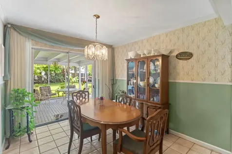 1577 NE 49th Street Oakland Park FL 33334