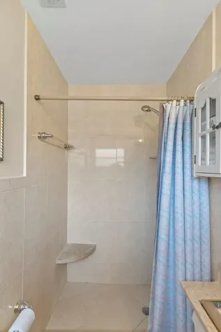 1577 NE 49th Street Oakland Park FL 33334