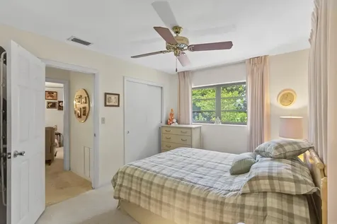 1577 NE 49th Street Oakland Park FL 33334