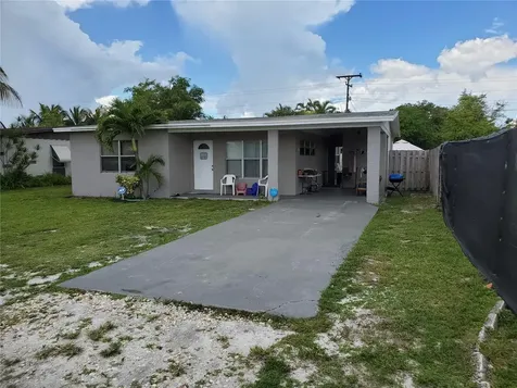 811 S Broadway Lantana FL 33462
